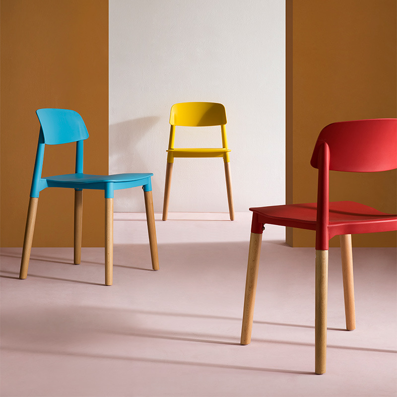 도매 우수한 품질 의자 가구 나무 식당 의자 플라스틱 가죽 쿠션 열대 식당 의자
